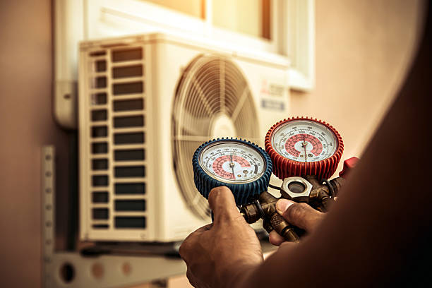 Professional Hvac technician working in Cascade, MD